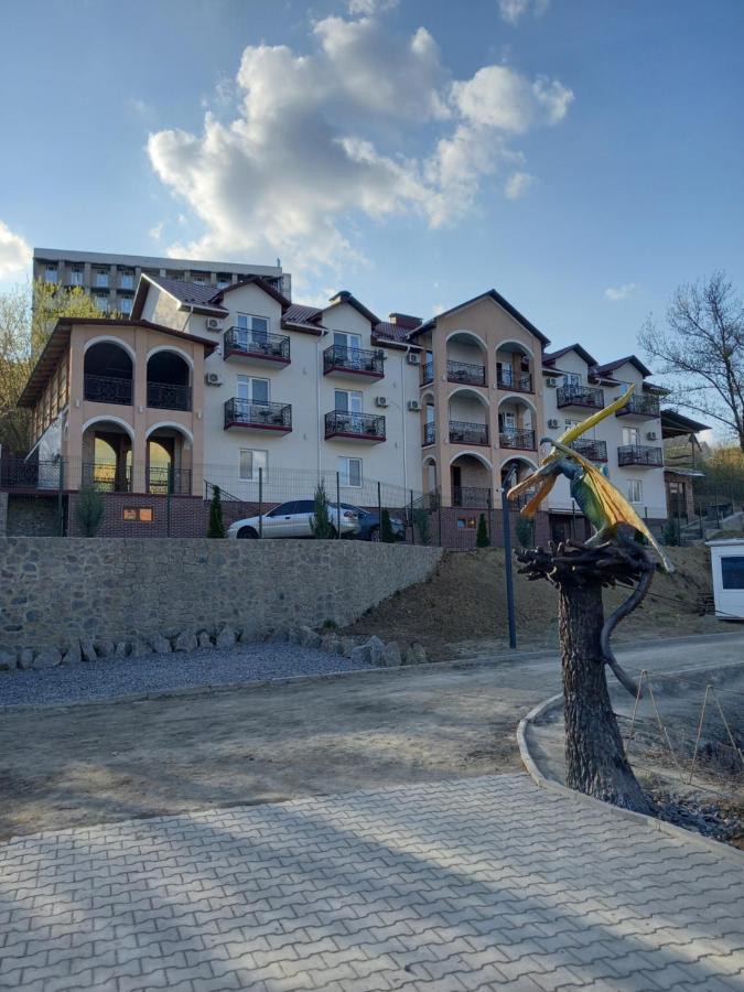 Готель River House Umanʼ Exteriér fotografie