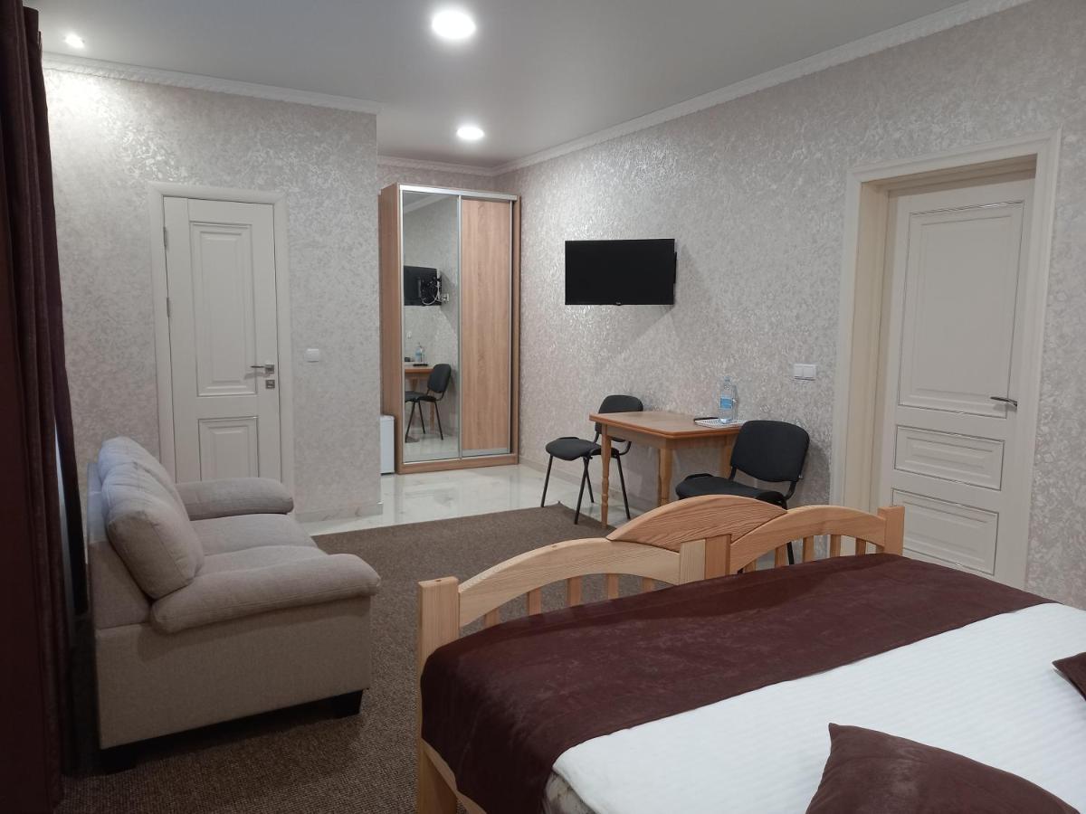Готель River House Umanʼ Exteriér fotografie