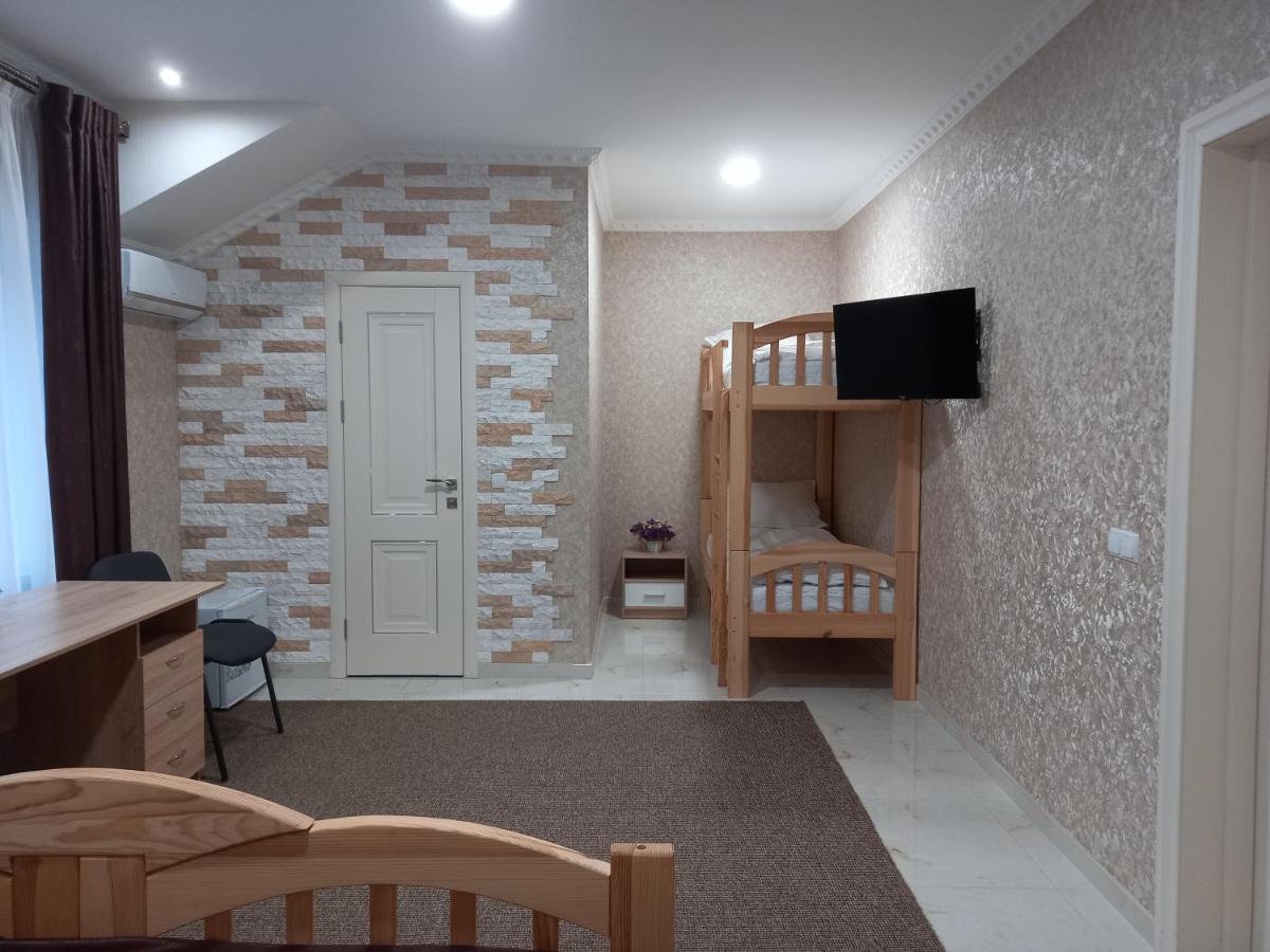 Готель River House Umanʼ Exteriér fotografie