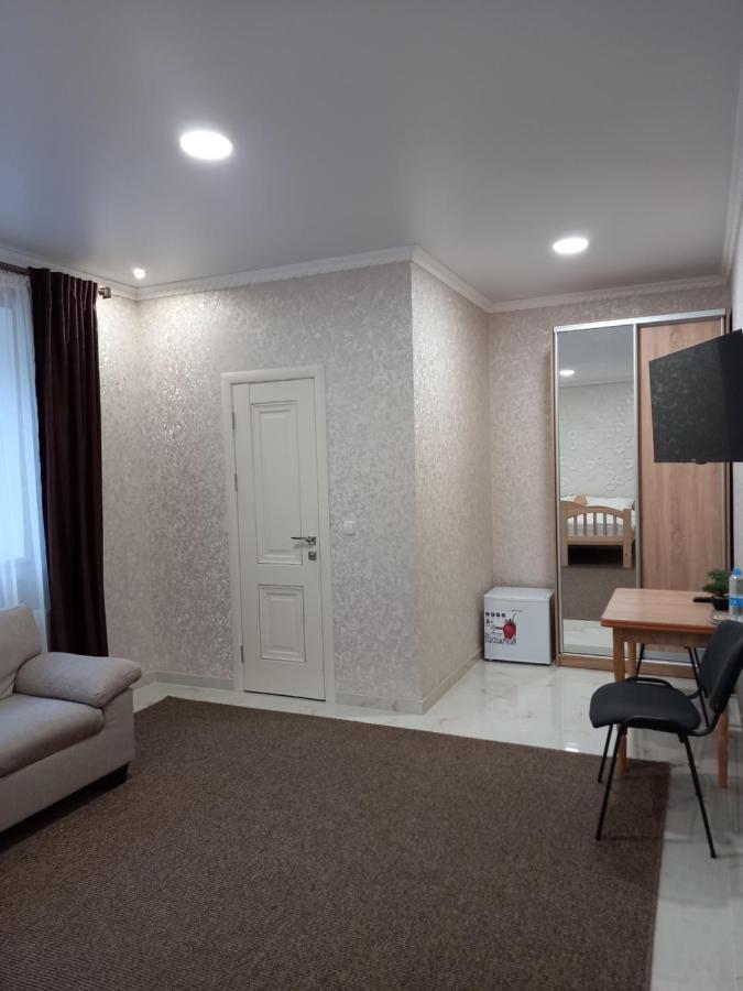 Готель River House Umanʼ Exteriér fotografie