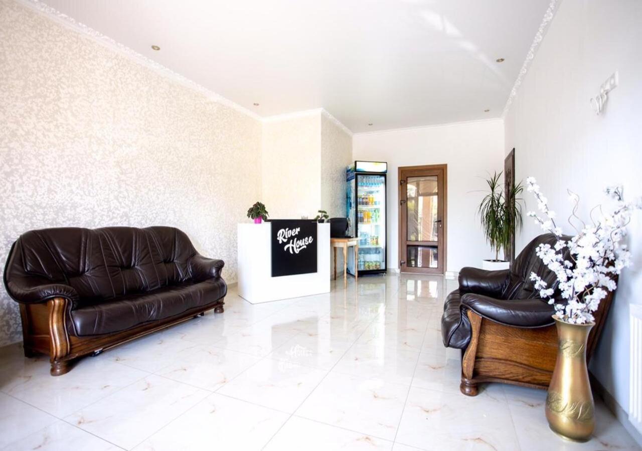 Готель River House Umanʼ Exteriér fotografie