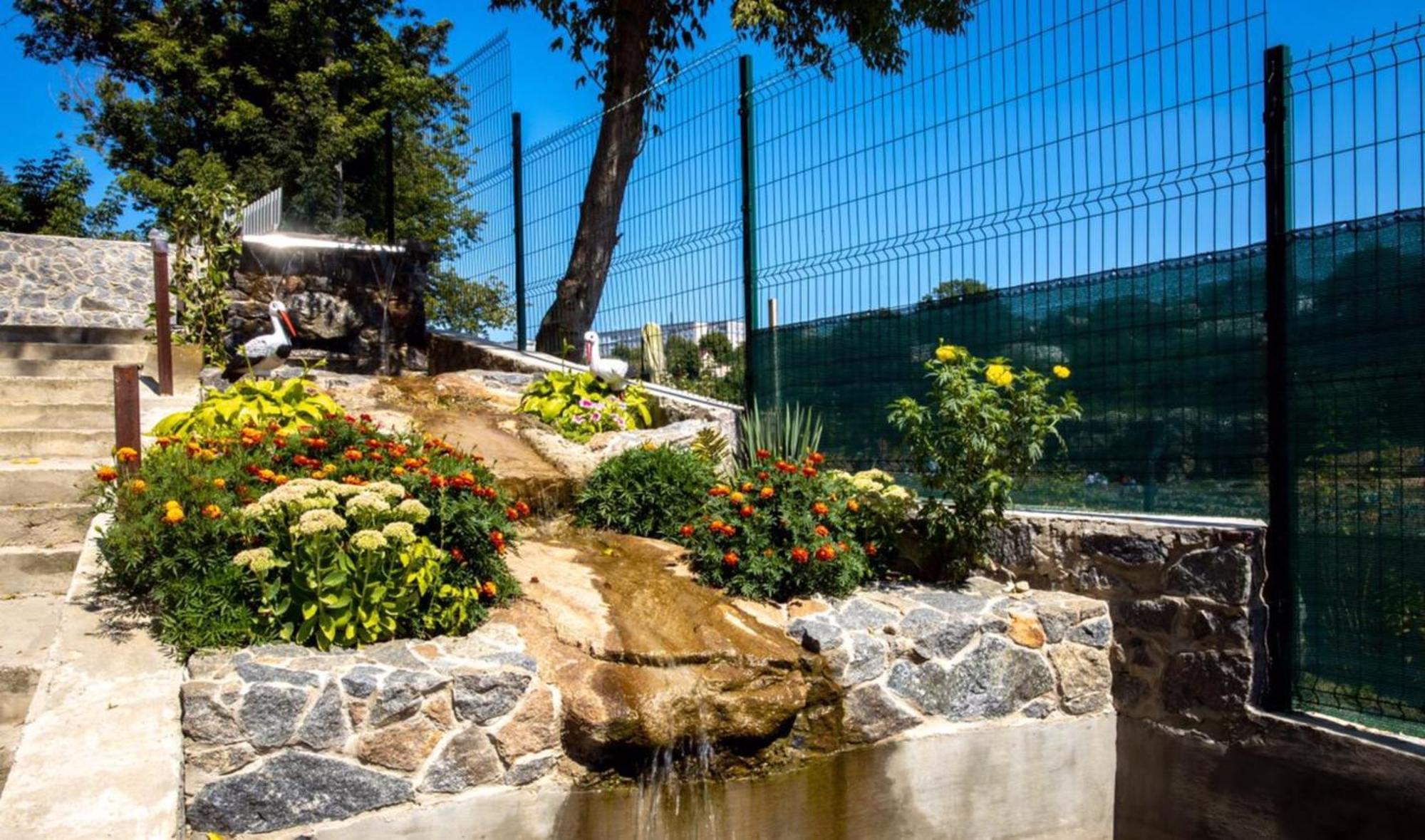 Готель River House Umanʼ Exteriér fotografie