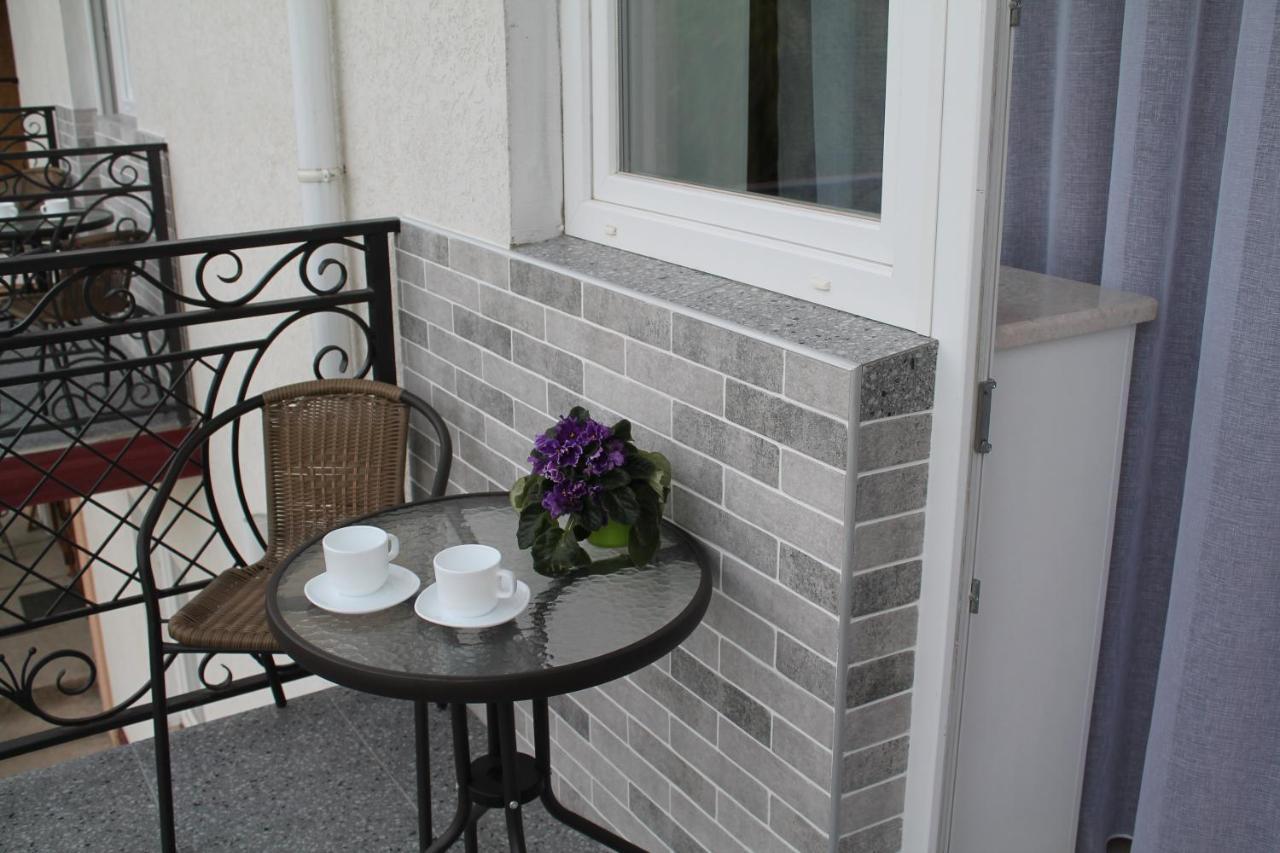 Готель River House Umanʼ Exteriér fotografie